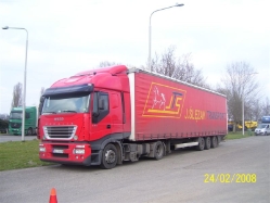 PL-Iveco-Stralis-AS-440-S-43-rot-vdSchaaf-050408-01