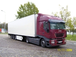 PL-Iveco-Stralis-AS-rot-vdSchaaf-050408-01