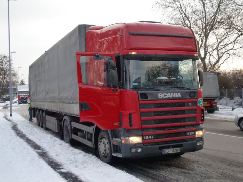 PL-Scania-124-L-420-rot-DS-190110-01.jpg - Trucker Jack