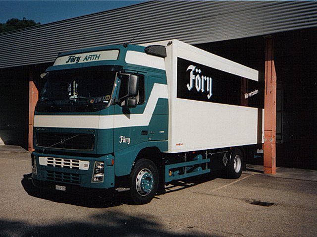 Volvo-FH12-Foery-(Meier)-0104-1.jpg - Jonathan Meier