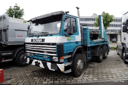 CH-Scania-113-H-360-blau-Hug-220712-01