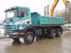 Scania-124-C-420-blau-Hlavak-290405-01-SK