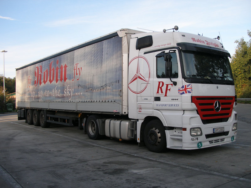 SK-MB-Actros-MP2-1844-Robin-Freight-Holz-040209-02.jpg