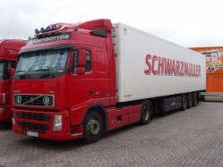 Volvo-FH-440-rot-Holz-190706-01-SK