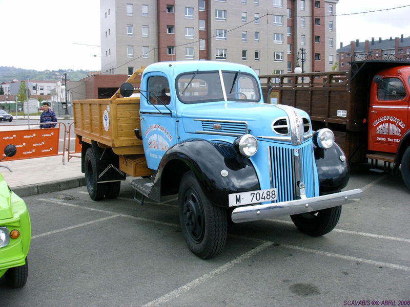 Ford-Oldtimer-blau-F-Pello-260607-02-ESP.jpg