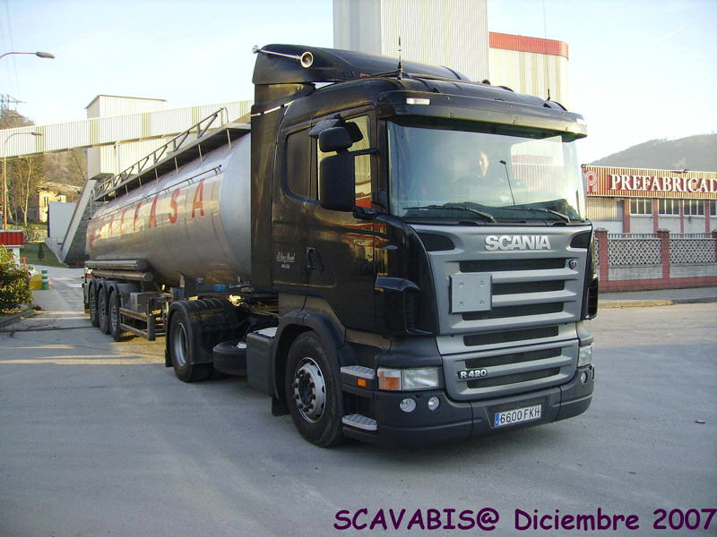 Scania-R-420-schwarz-F-Pello-181207-02-ESP.jpg