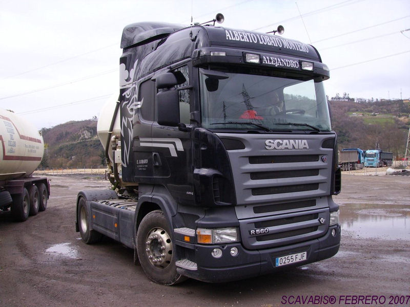 Scania-R-560-schwarz-F-Pello-200607-01-ESP.jpg