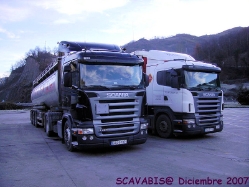 Scania-R-420-schwarz-F-Pello-181207-01-ESP