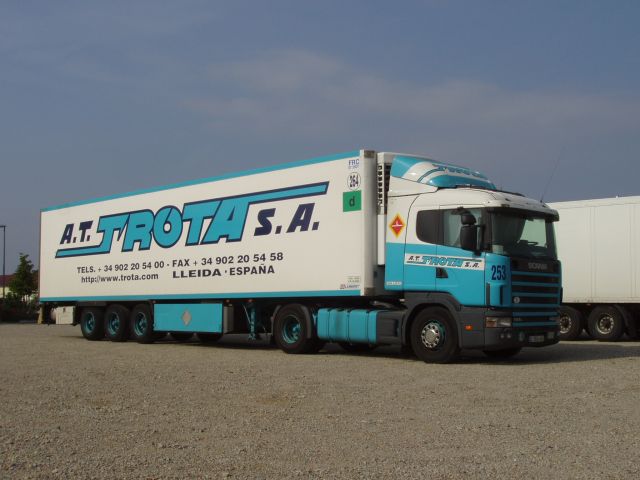 Scania-144-L-460-Trota-Holz-040804-1-ESP.jpg