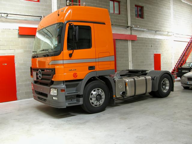 MB-Actros-1848-Campos-Quiles-260404-ESP.jpg - Quilles