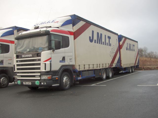 Scania-124-L-420-JMIT-Holz-100206-01-CZ.jpg
