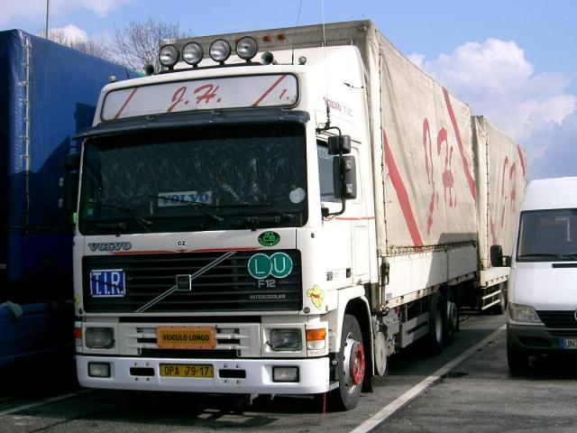 Volvo-F12-PLHZ-JH-Szy-140304-1-CZ.jpg - Trucker Jack