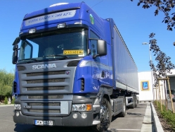 HUN-Scania-R-420-blau-Decsi-131008-02