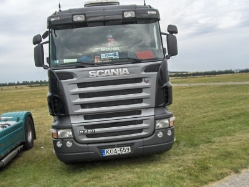 HUN-Scania-R-420-schwarz-Decsi-090308-01
