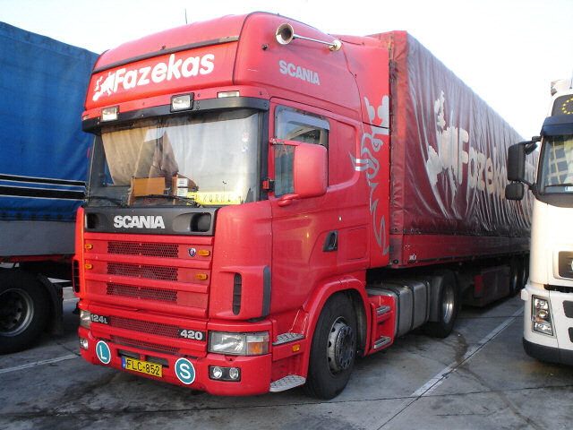 Scania_124-L-420-Fazekas-Kovacs-Andras-100907-01-HUN.jpg