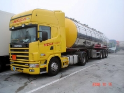 Scania-124-L-420-Mega-Kovacs-311206-01-HUN