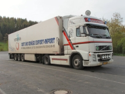 Volvo-FH12-460-weiss-Holz-250506-01-HUN