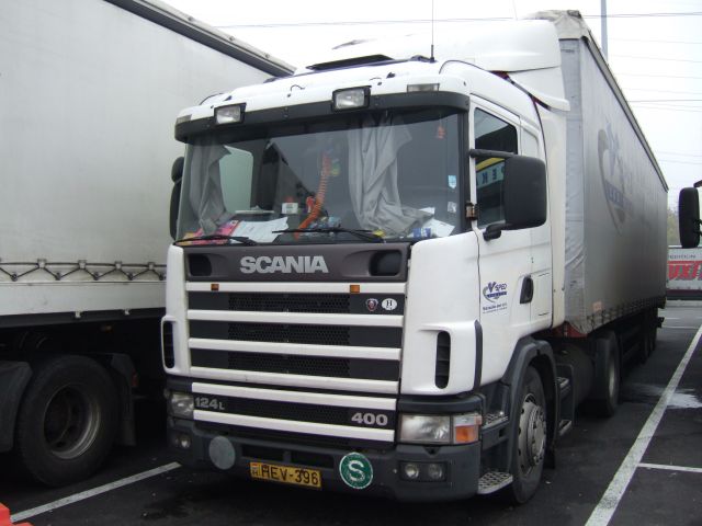 Scania-124-L-400-weiss-Fustinoni-311205-01-HUN.jpg - G. Fustinoni