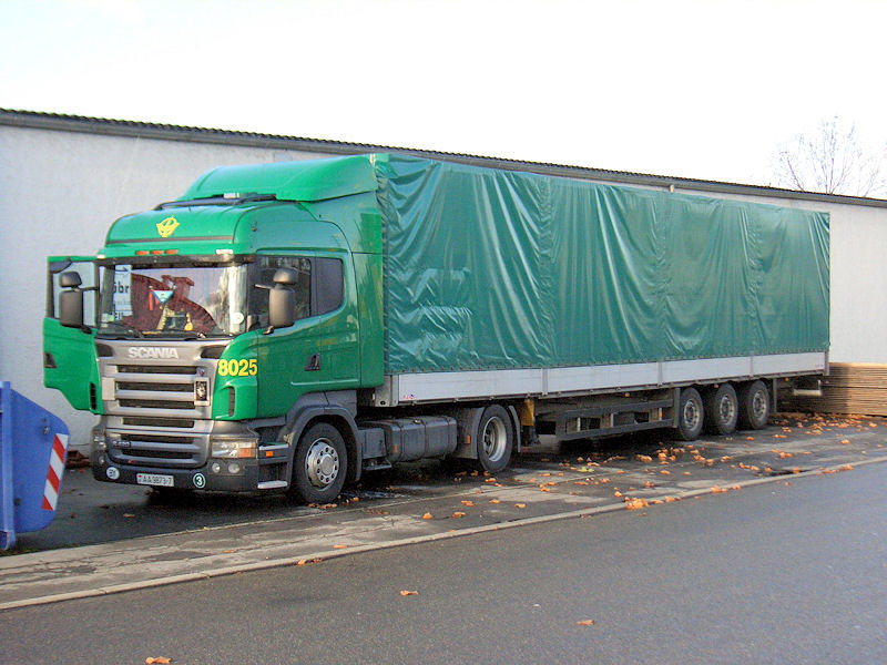 BY-Scania-R-420-gruen-Szy-140708-01.jpg - Trucker Jack
