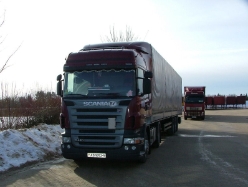 BY-Scania-R-420-rot-Posern-120209-02