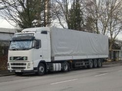 BY-Volvo-FH-weiss-DS-300610-01
