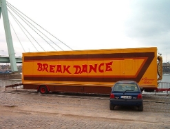 Packwagen-Breakdance-Bonner-(Geroniemo)