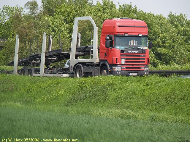 Scania-124-L-420-rot-080506-01.jpg