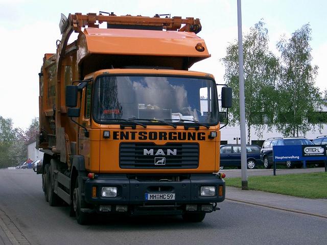 MAN-F2000-Evo-Hartmuth-Szy-090504-1.jpg - Trucker Jack
