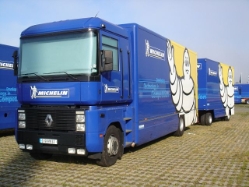 Renault-Magnum-Michelin-Strauch-080705-02