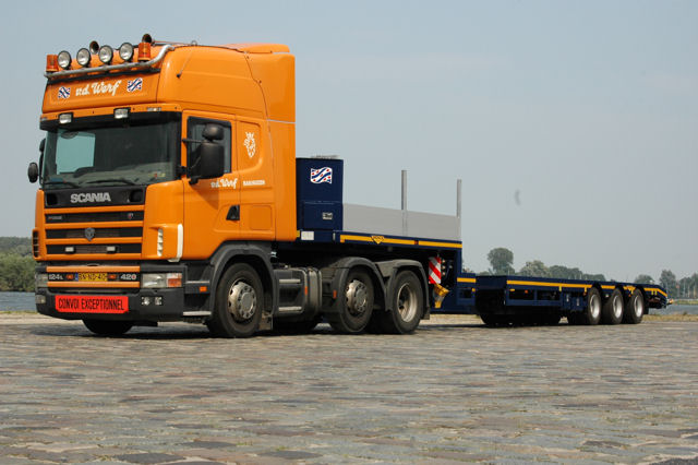 Scania-124-L-420-vdWerff-PvUrk-100207-01.jpg - Piet van Urk