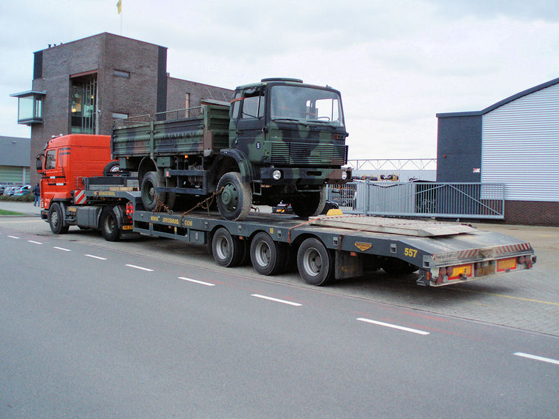 Scania-143-M-420-rot-PvUrk-200507-02.jpg - Piet van Urk