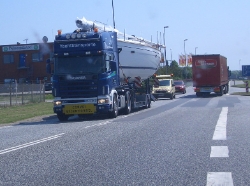Scania-124-L-Yachttransporte-Stober-280208-01