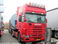 Scania-144-L-530-rot-300307-01