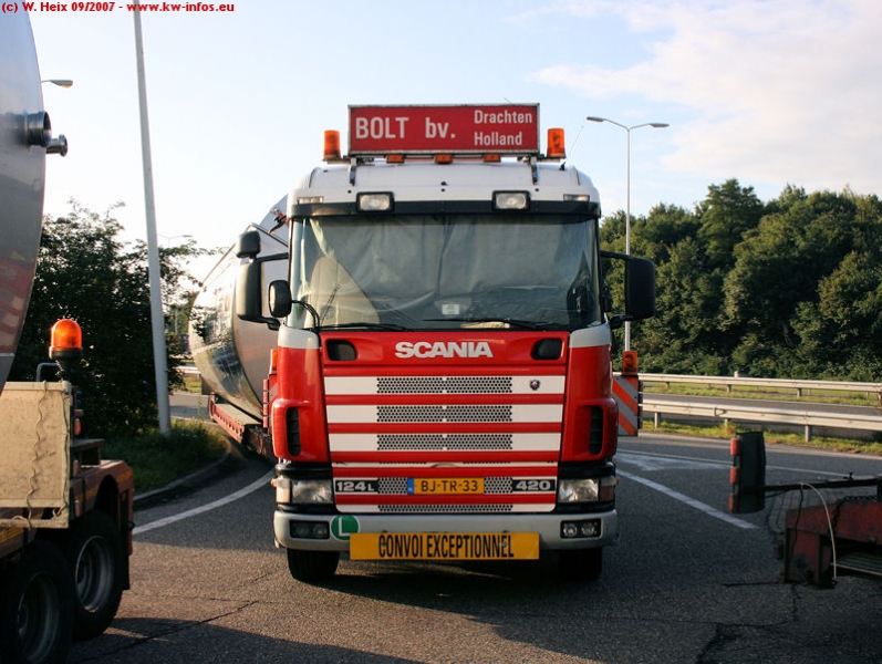 Scania-124-L-420-Bolt-120907-02.jpg