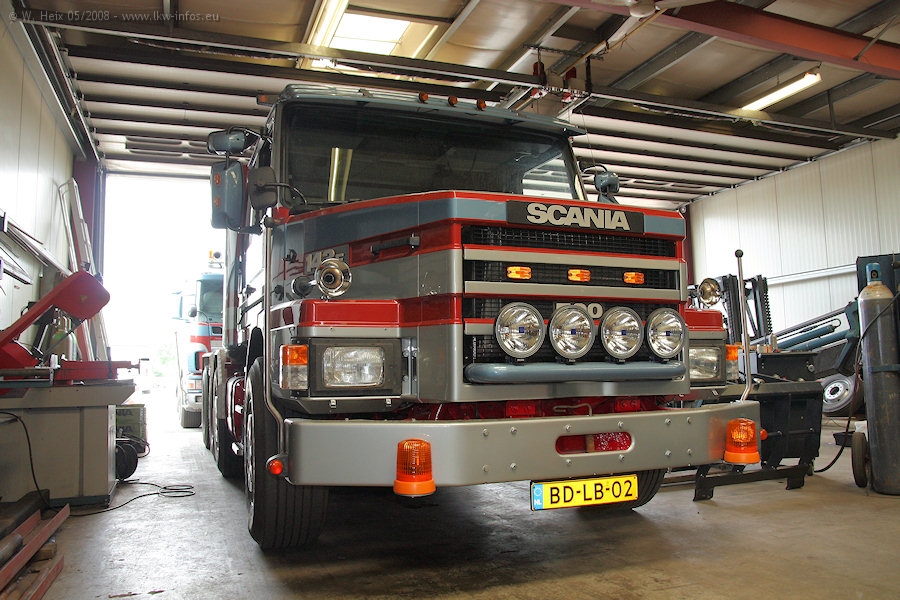 Scania-143-E-500-Brouwer-310508-02.jpg