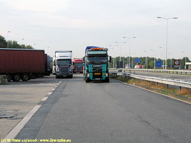 Volvo-FH12-500-Connect-251006-01.jpg