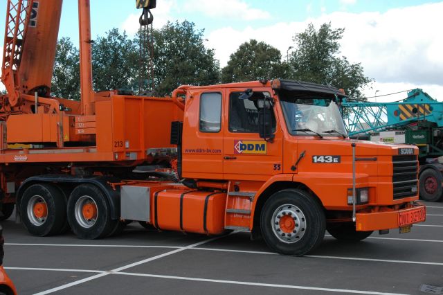 Scania-143-E-420-DDM-AvUrk-181004-3.jpg - Arie van Urk