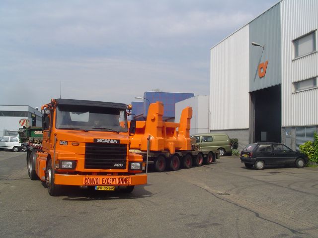 Scania-143-E-420-DDM-deKoning-020505-02.jpg - Bert de Koning