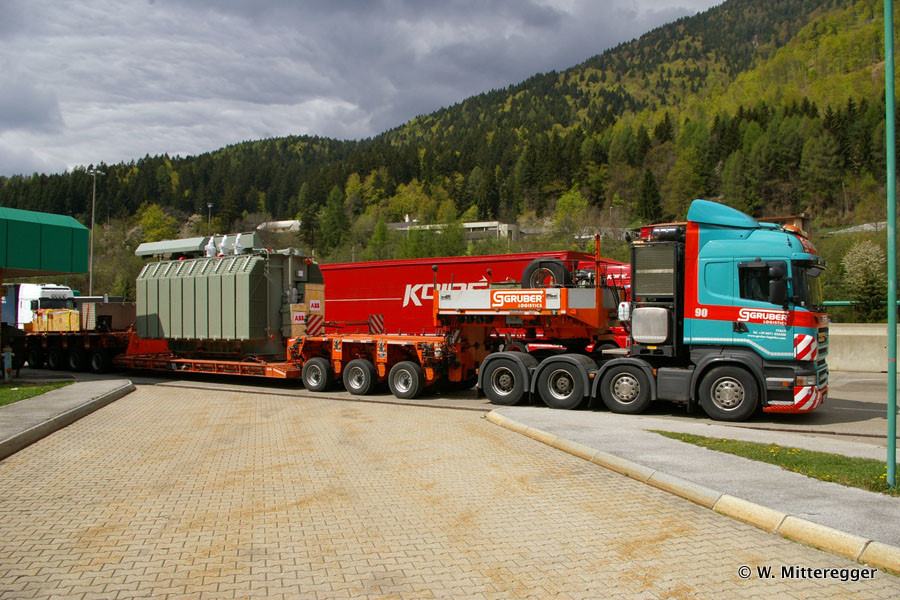 Scania-R-560-Gruber-AUT-Mitteregger-250411-05.jpg