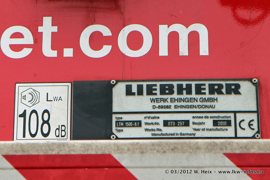Liebherr-LTM-1500-8-1-Mammoet-010412-07.jpg