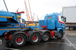 Scania-R-500-blau-rot-051008-09