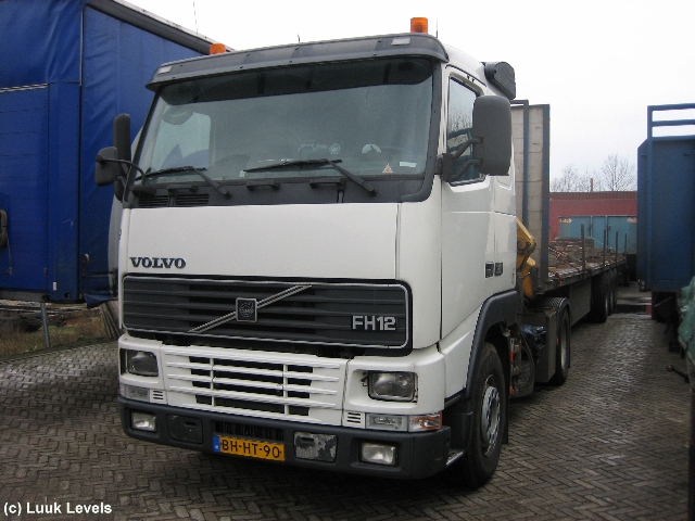 Volvo-FH12-380-Mertens-Levels-280107-18.JPG - Luuk Levels
