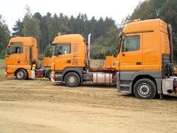 MB-Scania-Schaumann-Badzong-080704-06