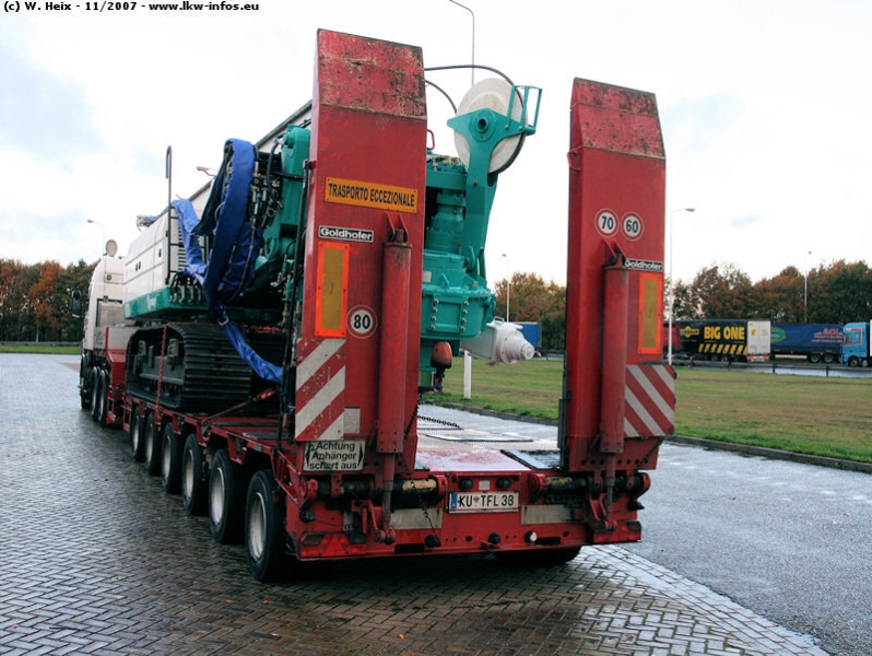 Scania-R-560-Sondertransporte-33-091107-11.jpg