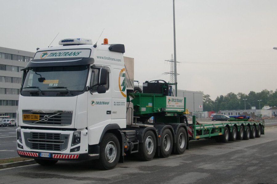 Volvo-FH16-II-580-TIroltrans-DS-270610-01.jpg - TruckerJack