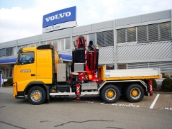 Volvo-FH12-460-Toggenburger-RMueller-220204-2