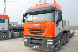 Iveco-Stralis-AS-440-S-45-037-Universal-040409-03