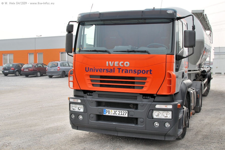 Iveco-Stralis-AT-440-S-43-127-Universal-040409-07.jpg