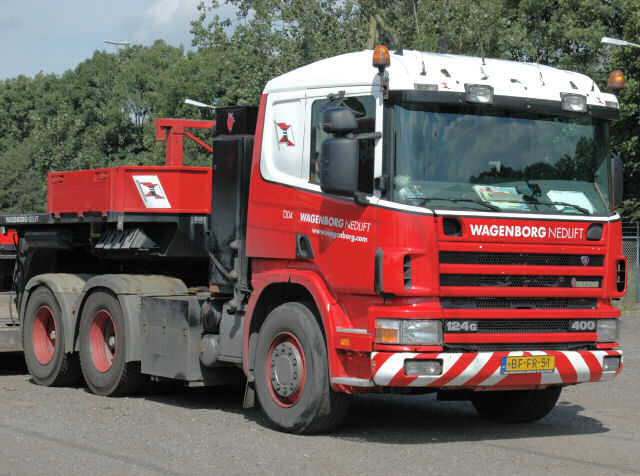 Scania-124-G-400-Wagenborg-PvUrk-271106-01.jpg - Piet van Urk