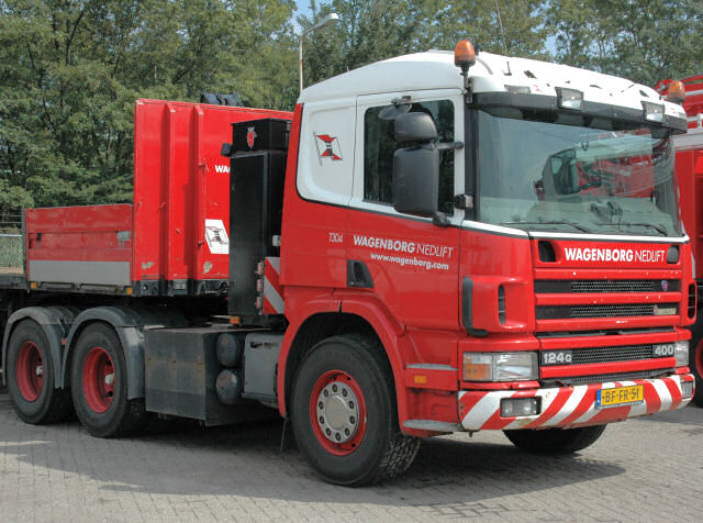 Scania-124-G-400-Wagenborg-PvUrk-271106-02.jpg - Piet van Urk